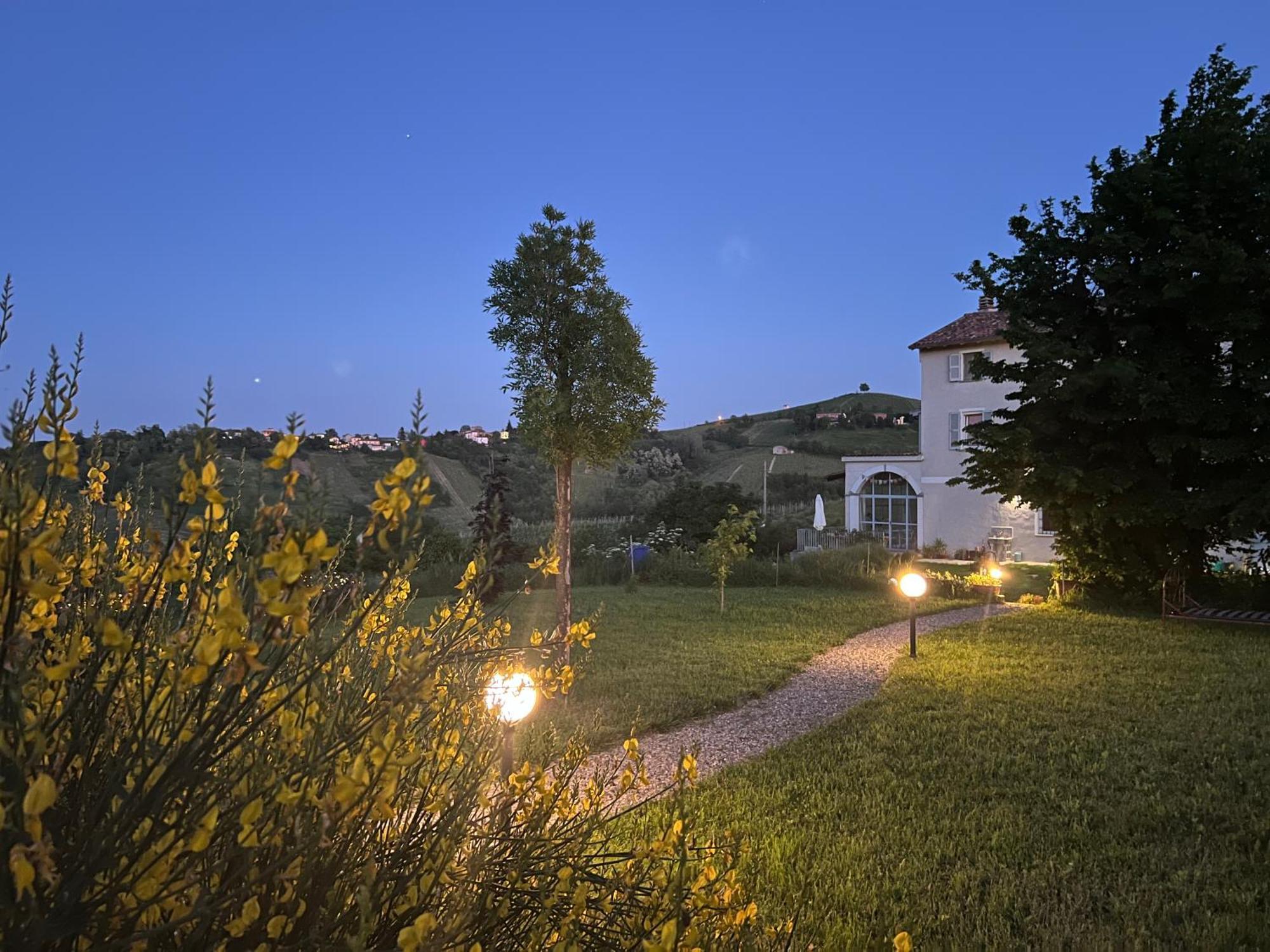 Albero Di Karta Bed and Breakfast Canneto Pavese Exteriör bild